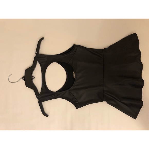 Black Vegan Leather Open Back Peplum Style Top XS - Picture 7 of 8